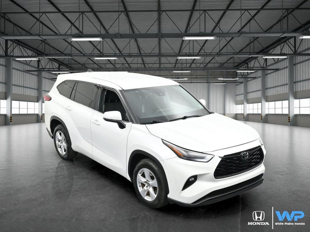 used 2022 Toyota Highlander car, priced at $27,200
