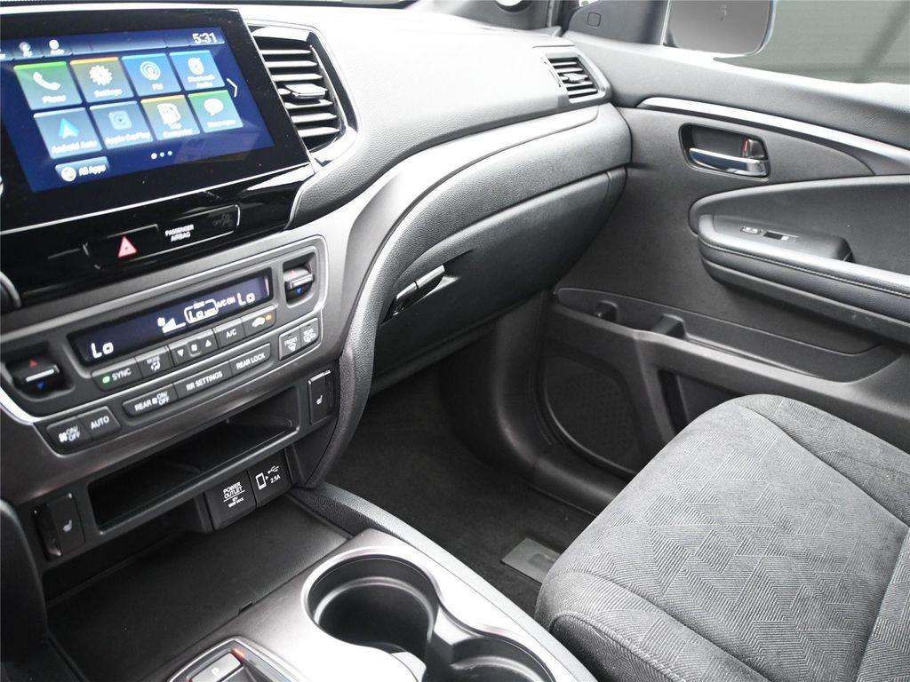 used 2022 Honda Pilot car, priced at $27,800
