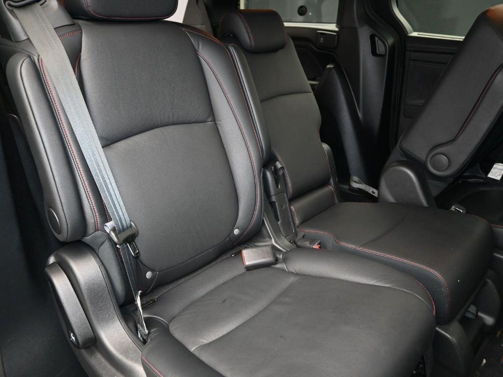 new 2023 Honda Odyssey car, priced at $35,300