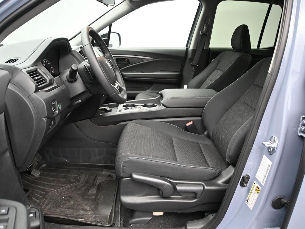 used 2025 Honda Ridgeline car, priced at $37,900