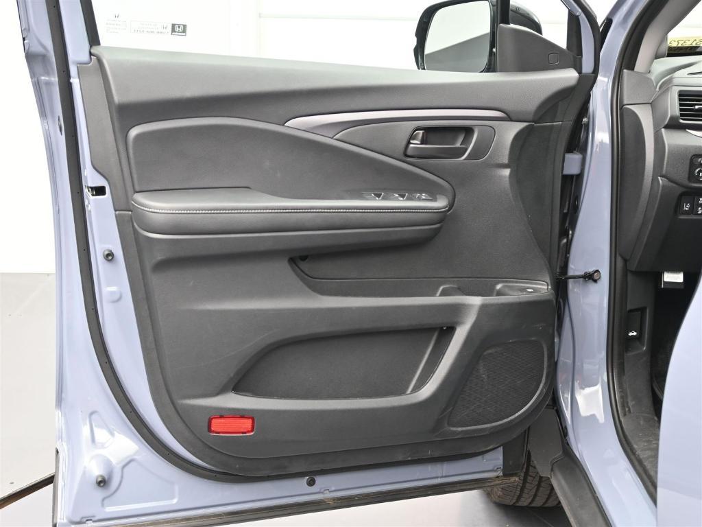 used 2025 Honda Ridgeline car, priced at $37,900