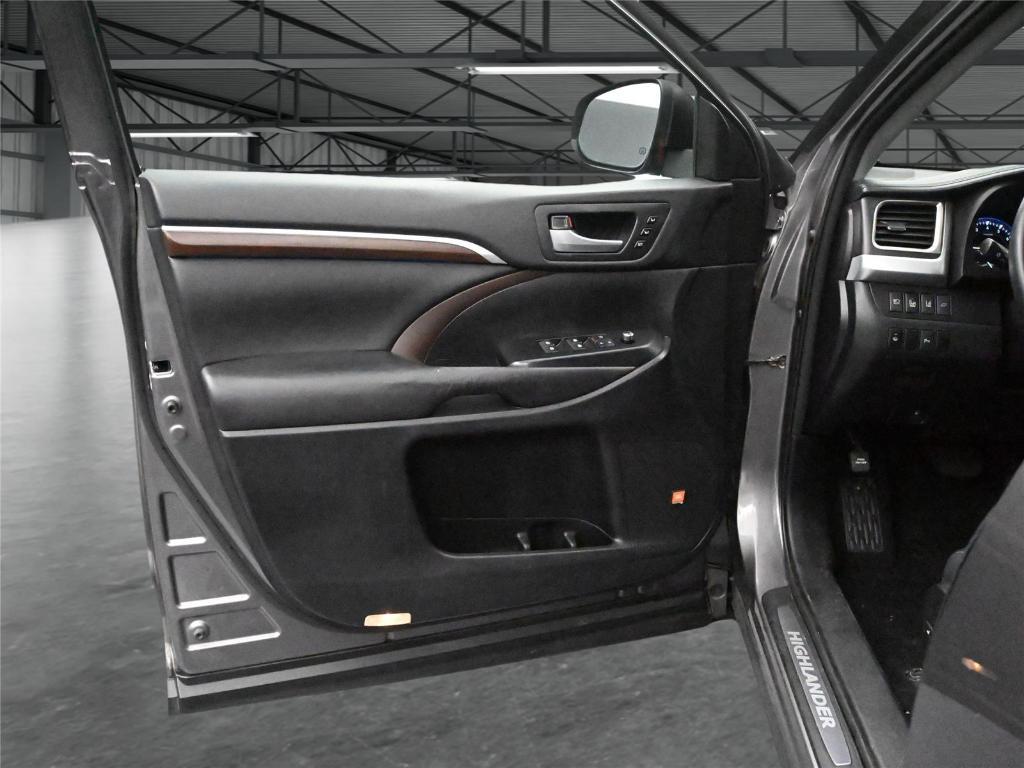used 2016 Toyota Highlander car, priced at $18,000
