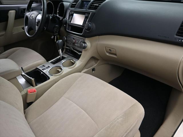 used 2013 Toyota Highlander car, priced at $14,500