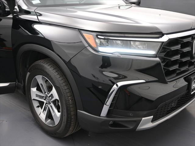 used 2024 Honda Pilot car, priced at $41,500