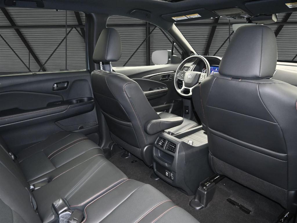 used 2022 Honda Passport car, priced at $30,400