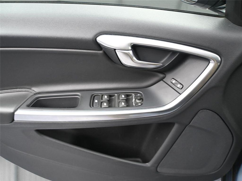 used 2018 Volvo V60 Cross Country car, priced at $9,900