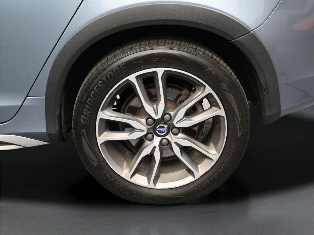 used 2018 Volvo V60 Cross Country car, priced at $9,900