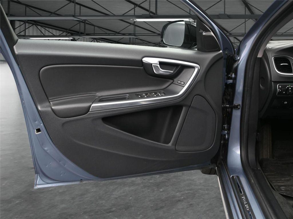 used 2018 Volvo V60 Cross Country car, priced at $9,900