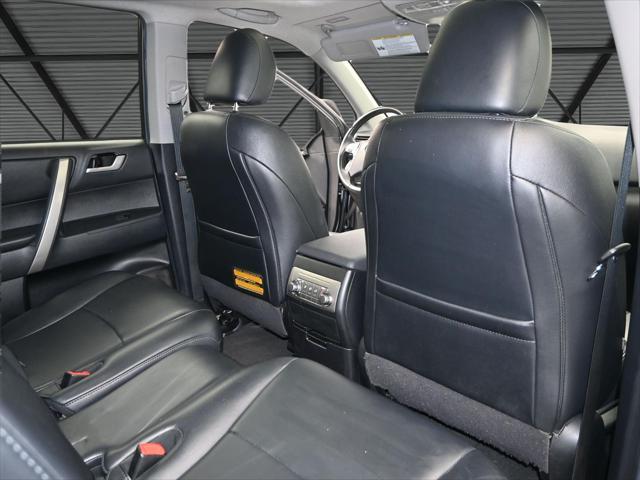 used 2013 Toyota Highlander car, priced at $13,000