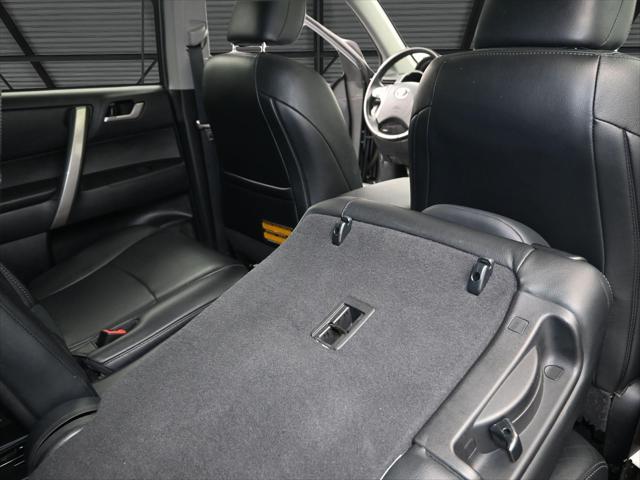 used 2013 Toyota Highlander car, priced at $13,000