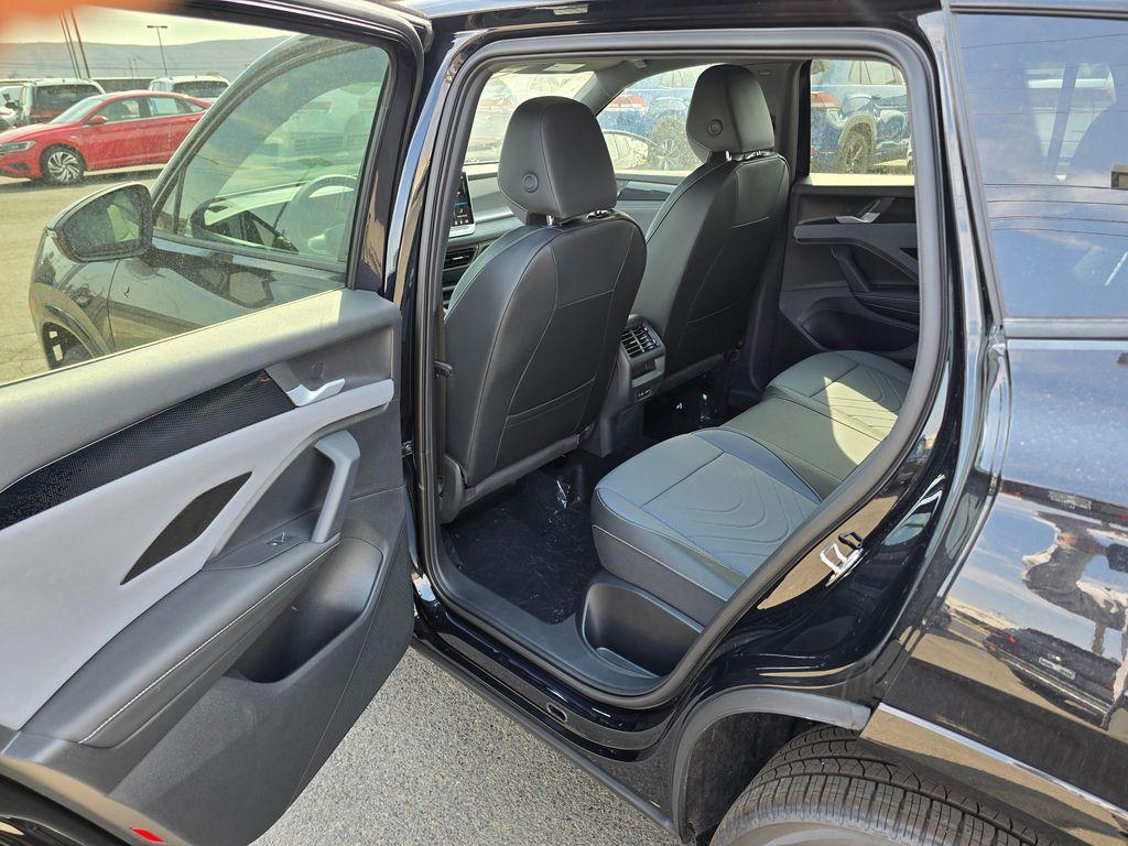 new 2025 Volkswagen Tiguan car, priced at $38,103