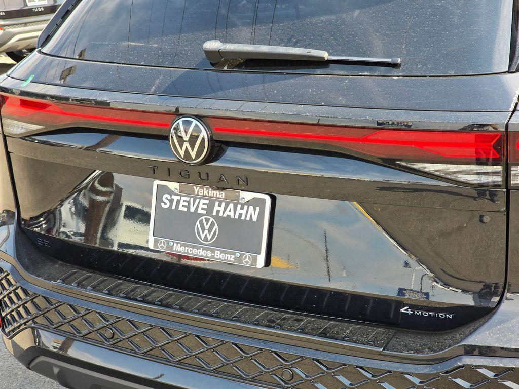 new 2025 Volkswagen Tiguan car, priced at $38,103