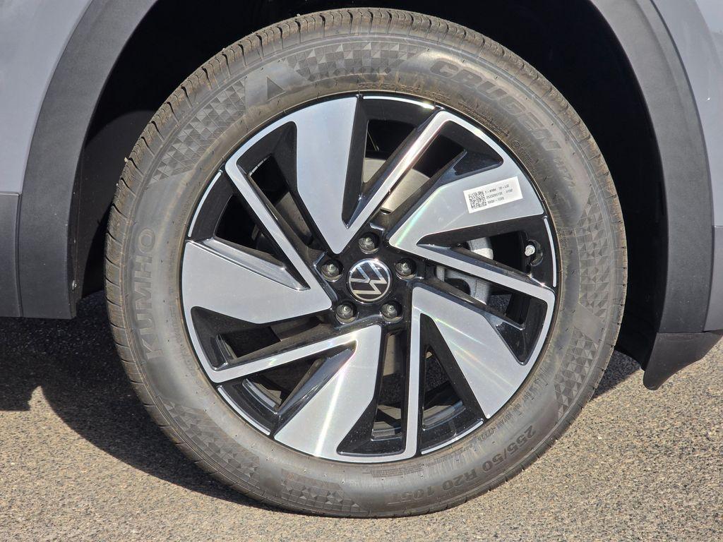 new 2026 Volkswagen Atlas car, priced at $48,330