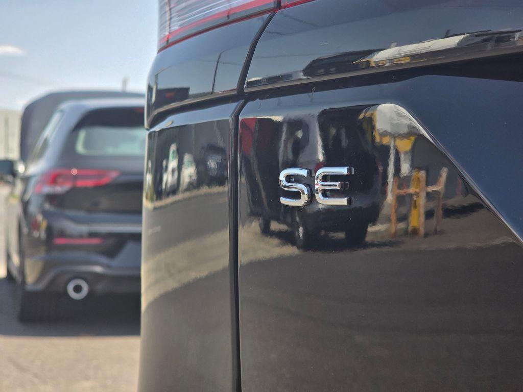 new 2025 Volkswagen Atlas car, priced at $45,559