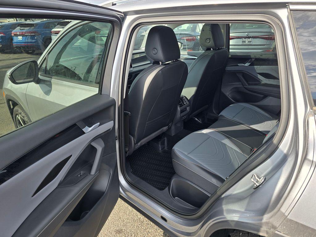 new 2025 Volkswagen Tiguan car, priced at $36,382