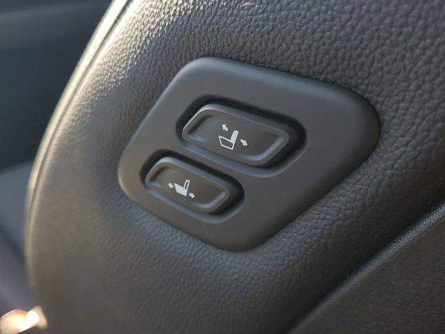 used 2025 Kia Carnival car, priced at $46,071