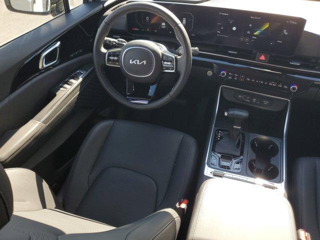 used 2025 Kia Carnival car, priced at $46,071