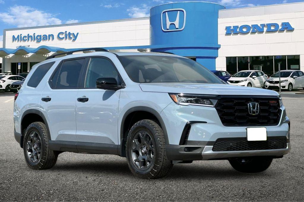 new 2025 Honda Pilot car, priced at $51,350