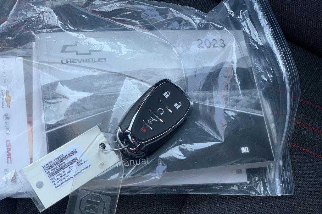 used 2023 Chevrolet Equinox car, priced at $25,877