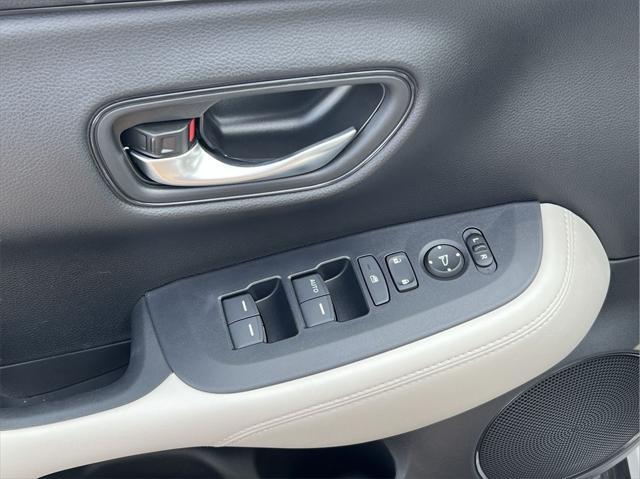 new 2025 Honda HR-V car, priced at $28,750