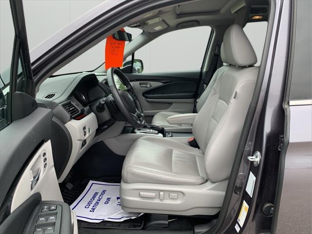 used 2022 Honda Pilot car, priced at $35,377