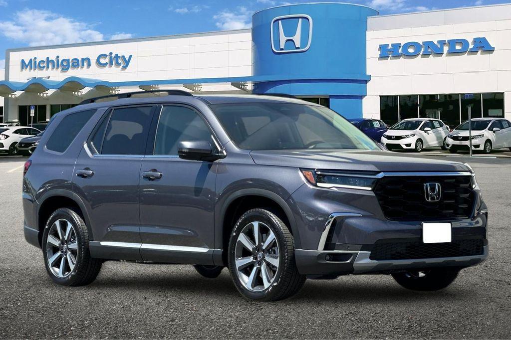 new 2025 Honda Pilot car, priced at $51,095