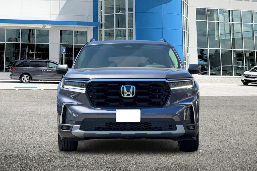 new 2025 Honda Pilot car, priced at $51,095