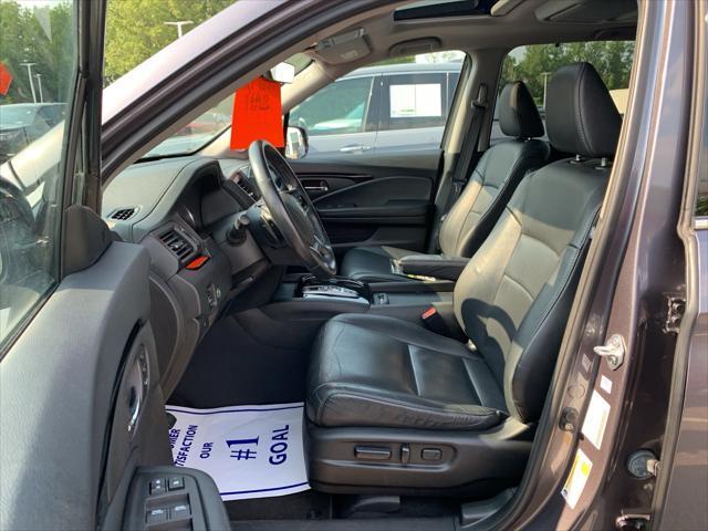 used 2022 Honda Pilot car, priced at $35,277
