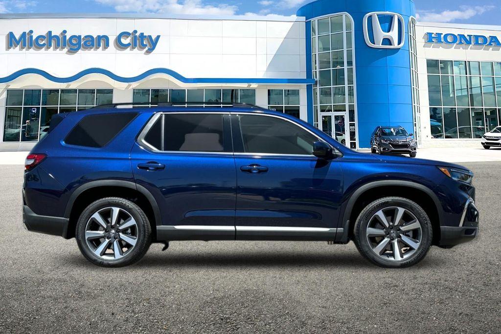 new 2025 Honda Pilot car, priced at $51,095