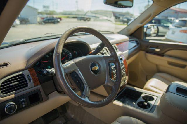 used 2014 Chevrolet Suburban car, priced at $19,290