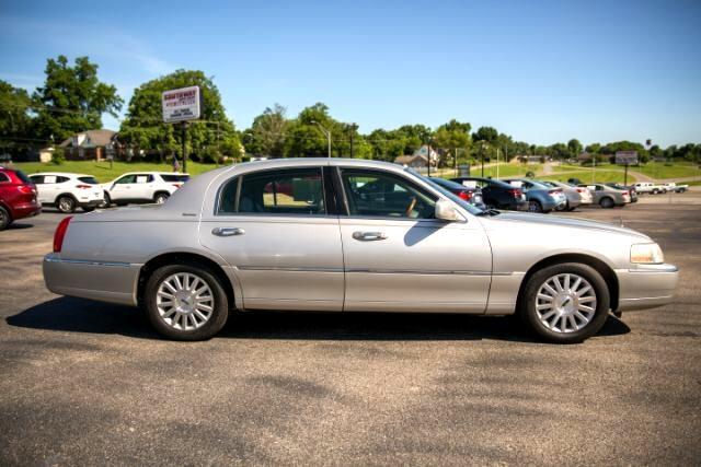 used 2003 Lincoln Town Car car, priced at $9,875