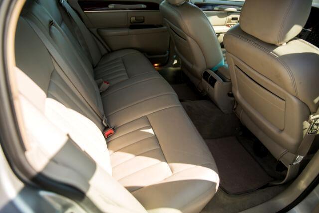 used 2003 Lincoln Town Car car, priced at $9,875