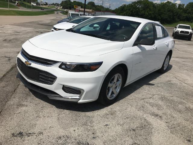 used 2018 Chevrolet Malibu car, priced at $16,185