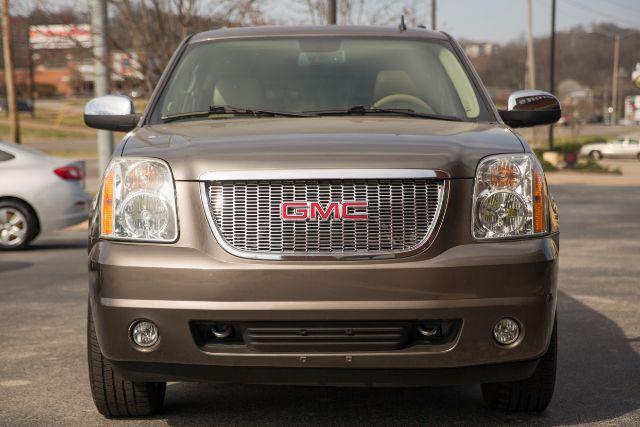 used 2013 GMC Yukon XL car, priced at $20,115