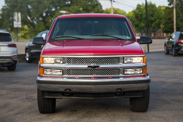 used 1998 Chevrolet Tahoe car, priced at $32,000