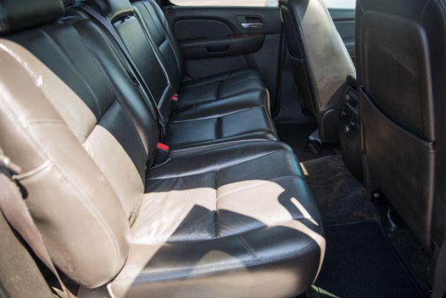 used 2007 Chevrolet Avalanche car, priced at $15,060