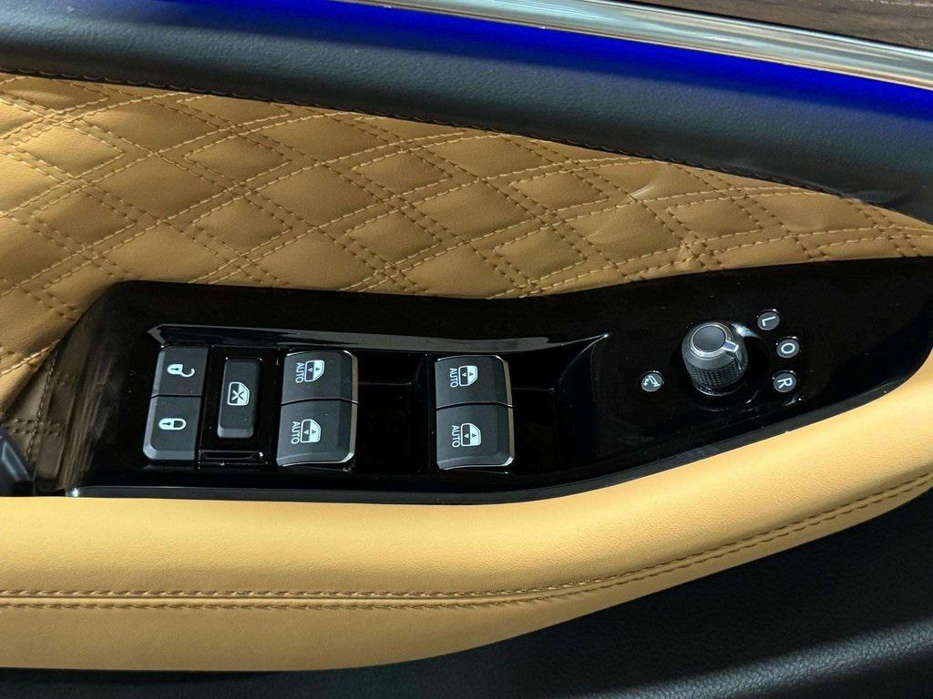 used 2023 Jeep Grand Cherokee car, priced at $43,983