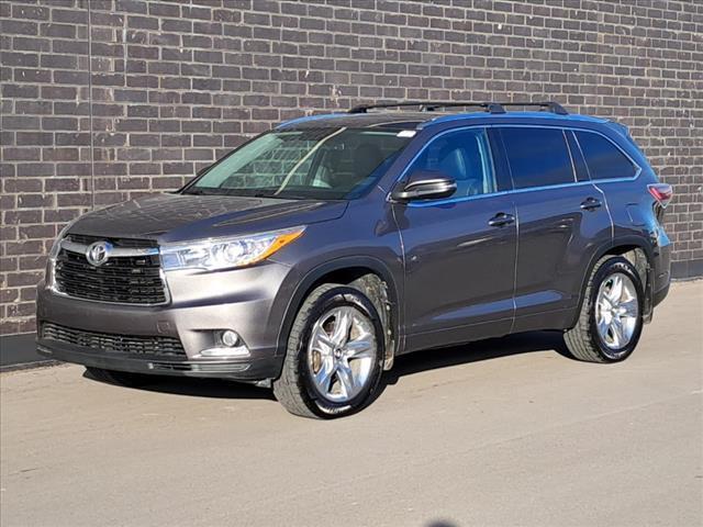 used 2016 Toyota Highlander car, priced at $19,799