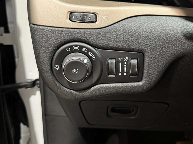 used 2015 Jeep Cherokee car, priced at $13,999