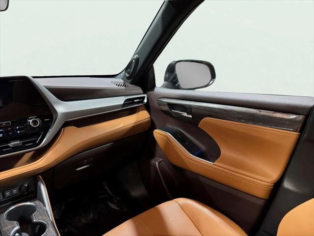 used 2021 Toyota Highlander Hybrid car, priced at $47,499