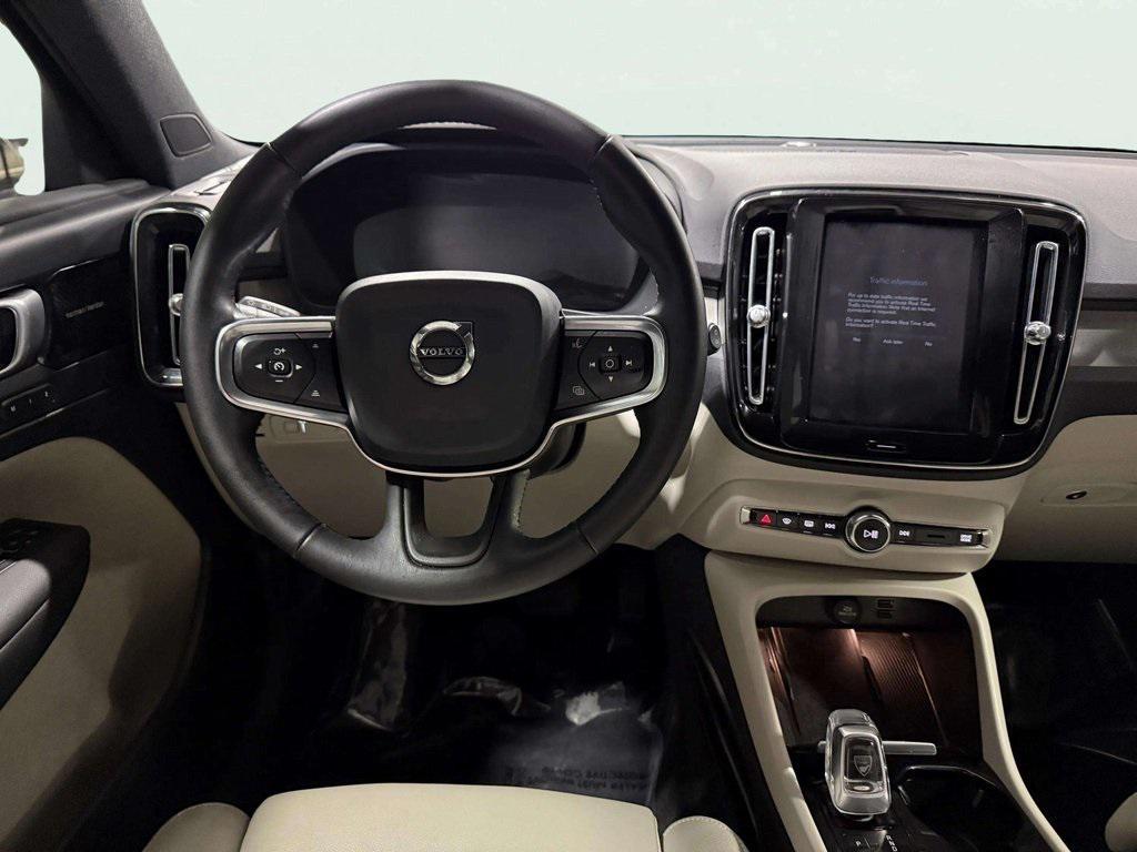 used 2020 Volvo XC40 car, priced at $25,659