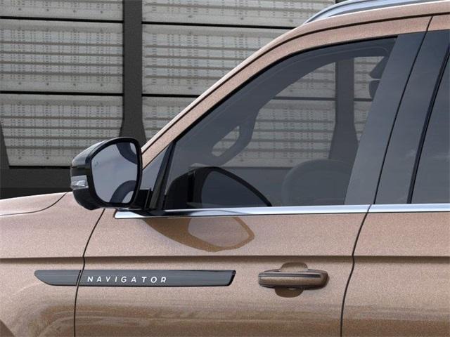 new 2025 Lincoln Navigator car, priced at $124,200