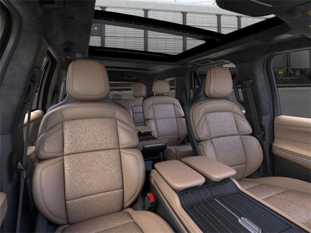 new 2025 Lincoln Navigator car, priced at $124,200