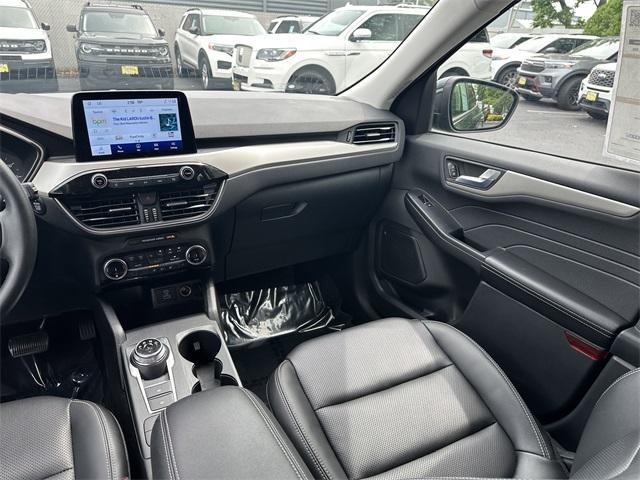 used 2022 Ford Escape car, priced at $25,500