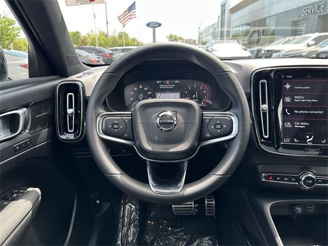 used 2022 Volvo XC40 car, priced at $35,300