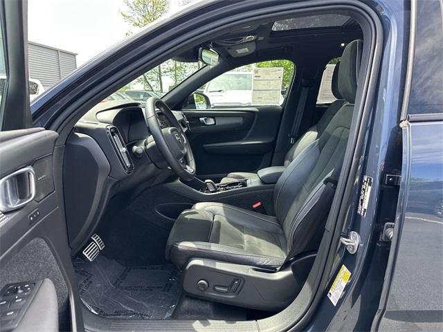 used 2022 Volvo XC40 car, priced at $35,300