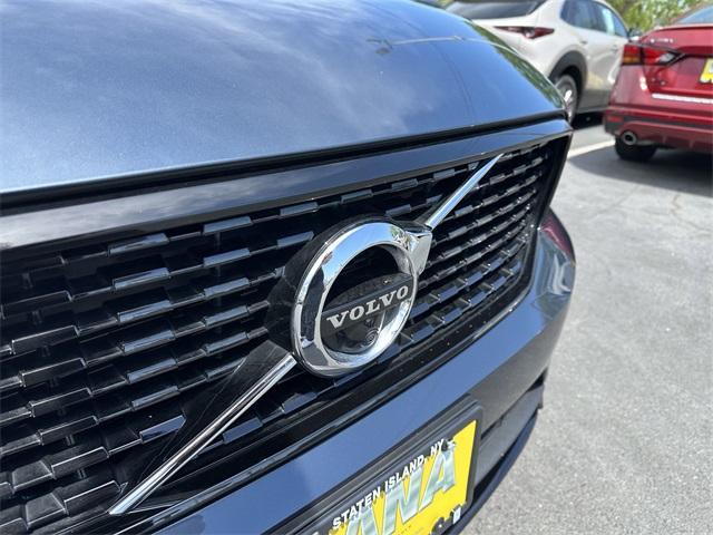 used 2022 Volvo XC40 car, priced at $35,300