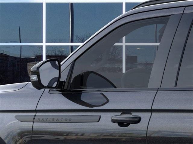 new 2025 Lincoln Navigator car, priced at $108,555