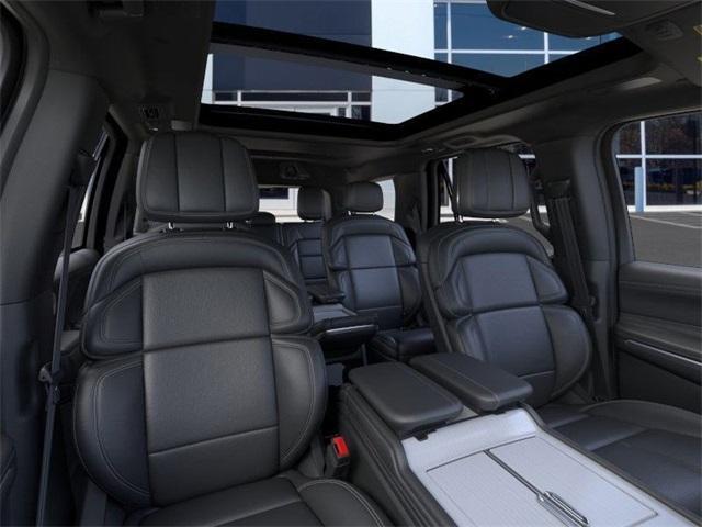 new 2025 Lincoln Navigator car, priced at $108,555