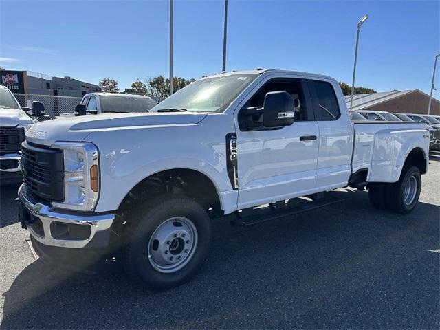 new 2024 Ford F-350 car, priced at $50,555